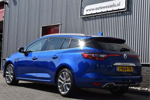 Renault Mégane (2019) thumbnail 2