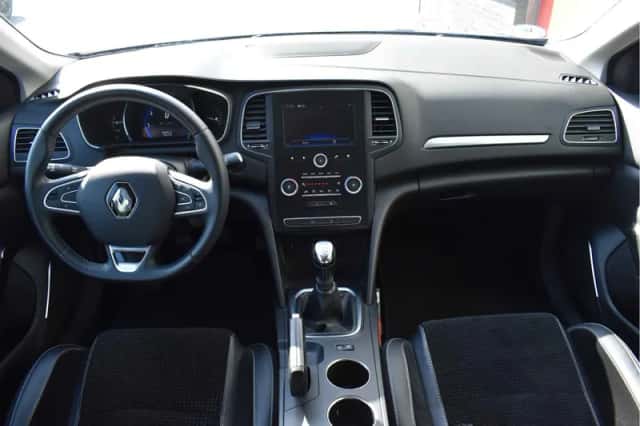 Renault Mégane (2019) thumbnail 3