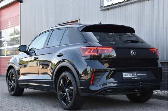 Volkswagen T-Roc (2025) thumbnail 2
