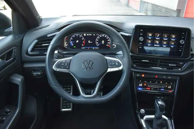 Volkswagen T-Roc (2025) thumbnail 4