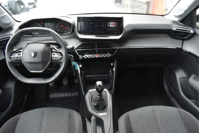 Peugeot 208 (2025) thumbnail 3