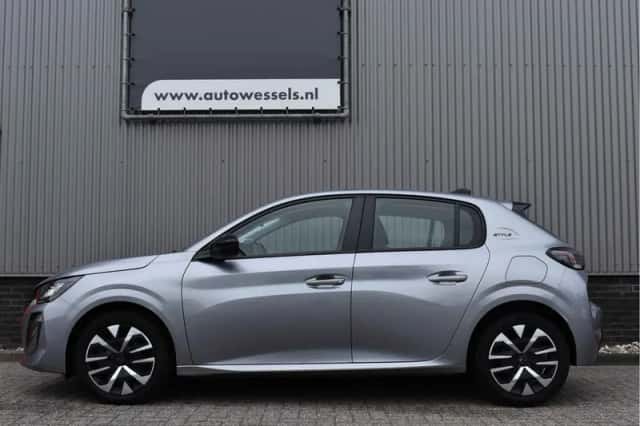 Peugeot 208 (2025) thumbnail 5