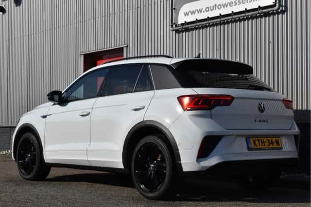 Volkswagen T-Roc (2025) thumbnail 2