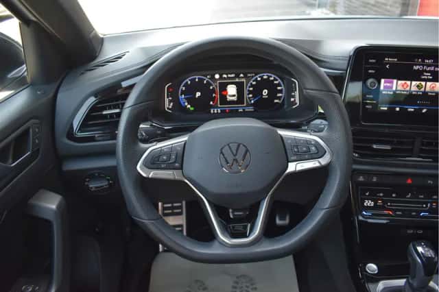 Volkswagen T-Roc (2025) thumbnail 4
