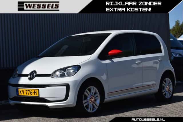 Volkswagen Up! (2017) thumbnail 1