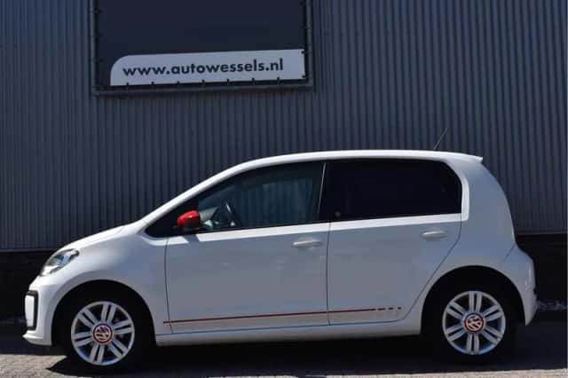 Volkswagen Up! (2017) thumbnail 5