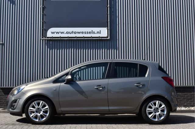 Opel Corsa (2014) thumbnail 6