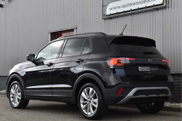 Volkswagen T-Cross (2024) thumbnail 2
