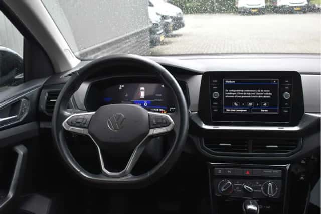 Volkswagen T-Cross (2024) thumbnail 3