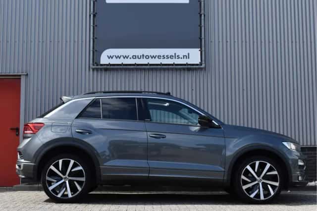 Volkswagen T-Roc (2020) thumbnail 6