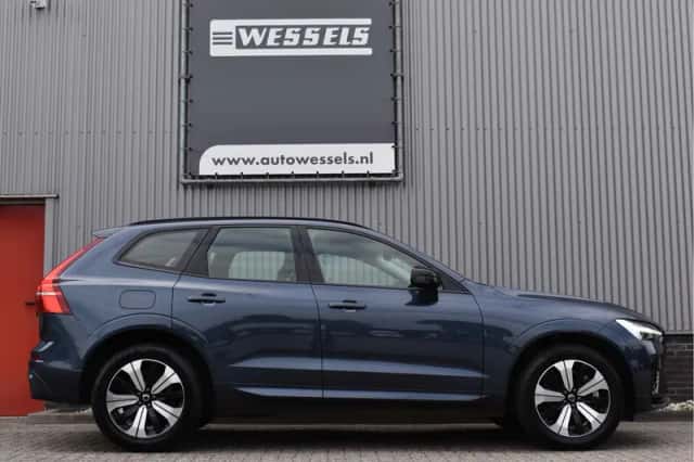 Volvo XC60 (2023) thumbnail 6