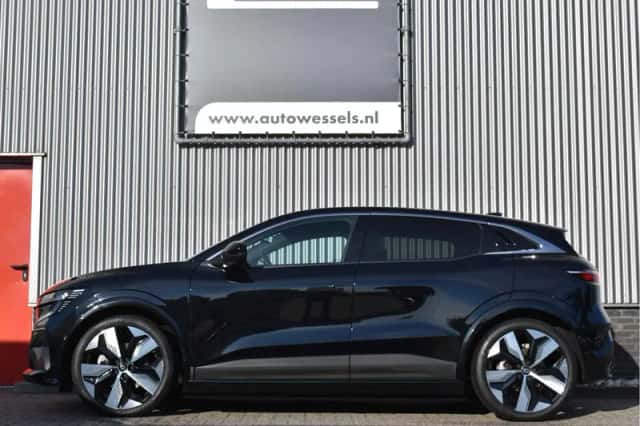 Renault Mégane E-Tech (2022) thumbnail 5