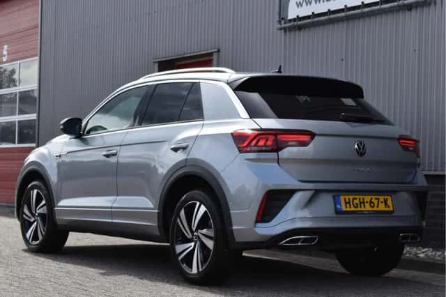 Volkswagen T-Roc (2024) thumbnail 2