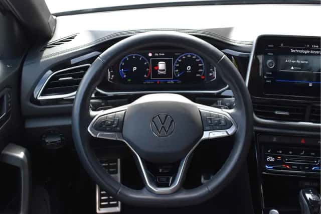 Volkswagen T-Roc (2024) thumbnail 4