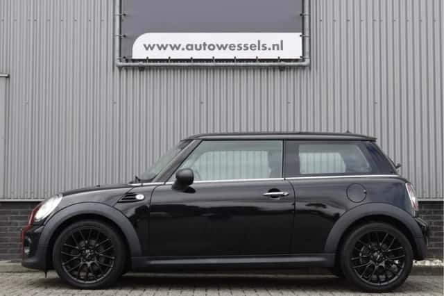 MINI Cooper (2014) thumbnail 5