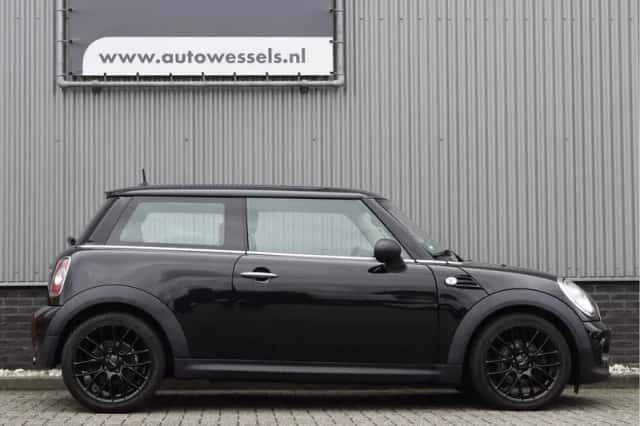 MINI Cooper (2014) thumbnail 6