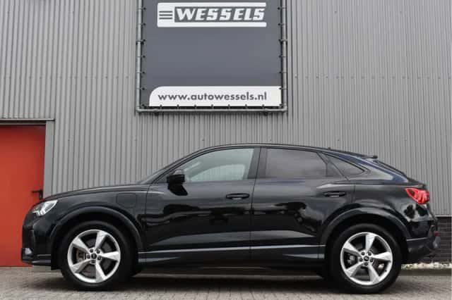 Audi Q3 Sportback (2021) thumbnail 5