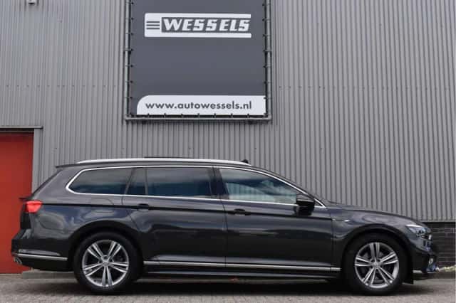 Volkswagen Passat (2020) thumbnail 6