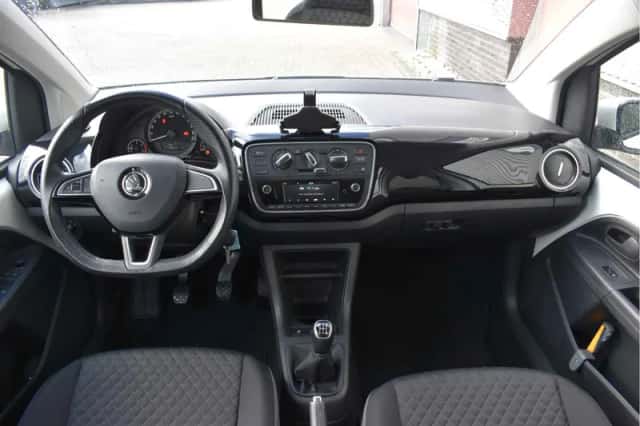 Škoda Citigo (2017) thumbnail 3