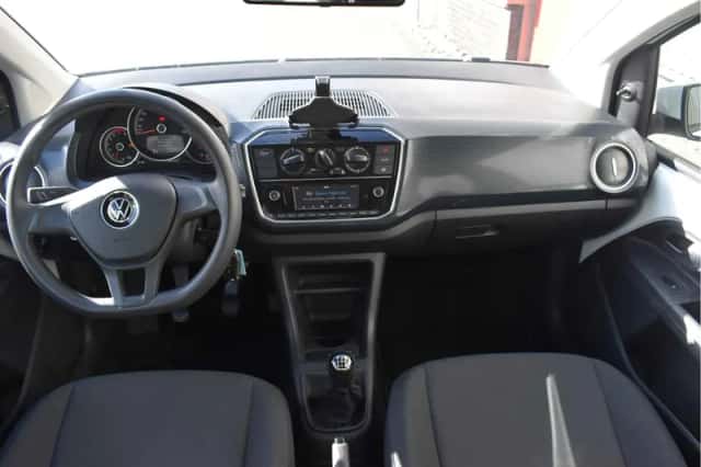 Volkswagen Up! (2021) thumbnail 3