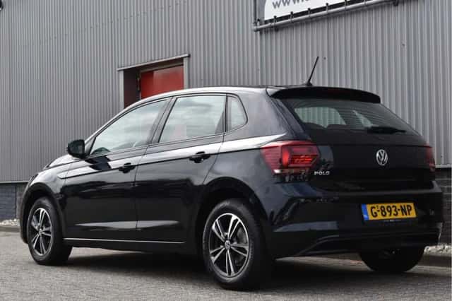 Volkswagen Polo (2019) thumbnail 2