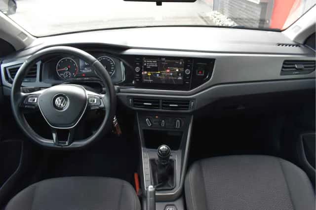 Volkswagen Polo (2019) thumbnail 3