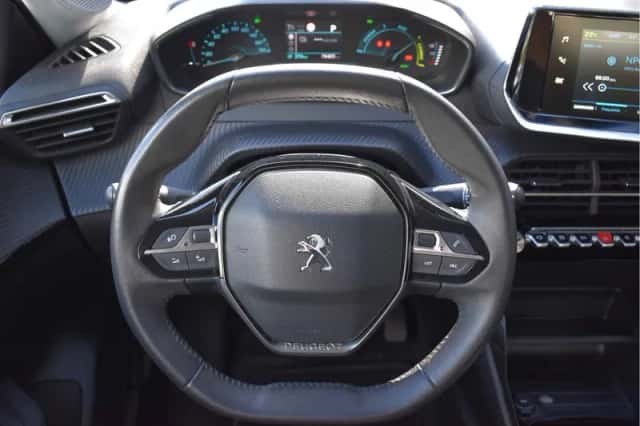 Peugeot e-208 (2022) thumbnail 4
