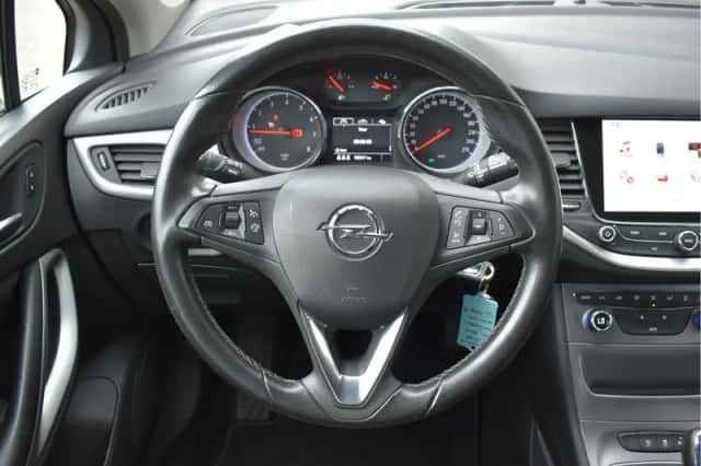 Opel Astra (2018) thumbnail 4