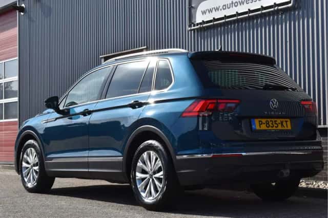 Volkswagen Tiguan (2022) thumbnail 2