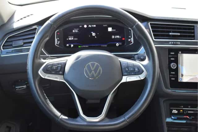 Volkswagen Tiguan (2022) thumbnail 4