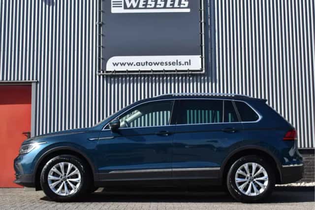Volkswagen Tiguan (2022) thumbnail 5