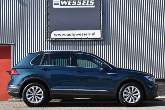 Volkswagen Tiguan (2022) thumbnail 6
