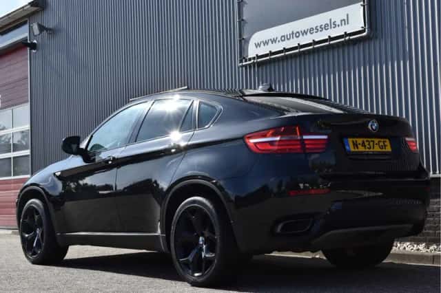 BMW X6 (2013) thumbnail 2