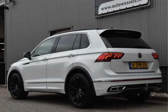 Volkswagen Tiguan (2021) thumbnail 2