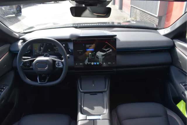 Lynk & Co 08 (2026) thumbnail 3