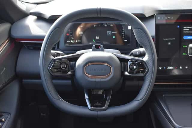 Lynk & Co 08 (2026) thumbnail 4