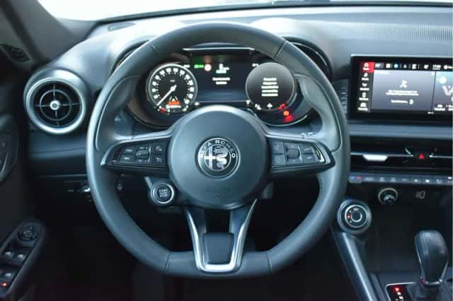 Alfa Romeo Tonale (2023) thumbnail 4