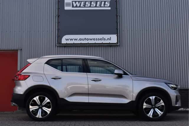 Volvo XC40 (2023) thumbnail 6