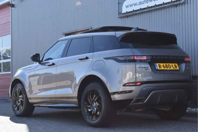 Land Rover Range Rover Evoque (2022) thumbnail 2