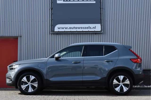 Volvo XC40 (2021) thumbnail 5