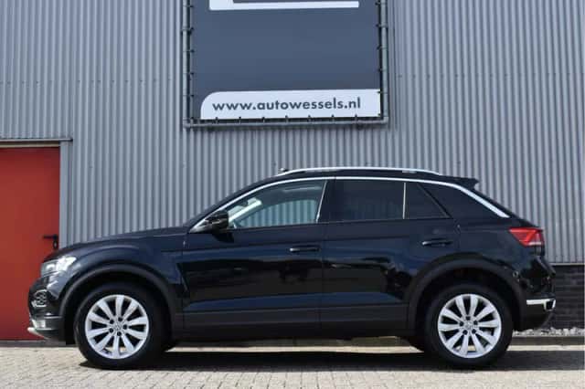 Volkswagen T-Roc (2018) thumbnail 5