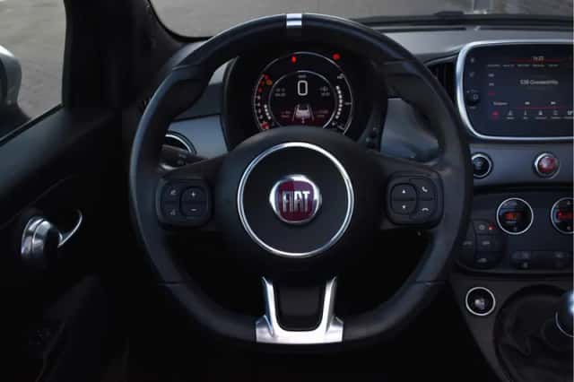 Fiat 500C (2020) thumbnail 4