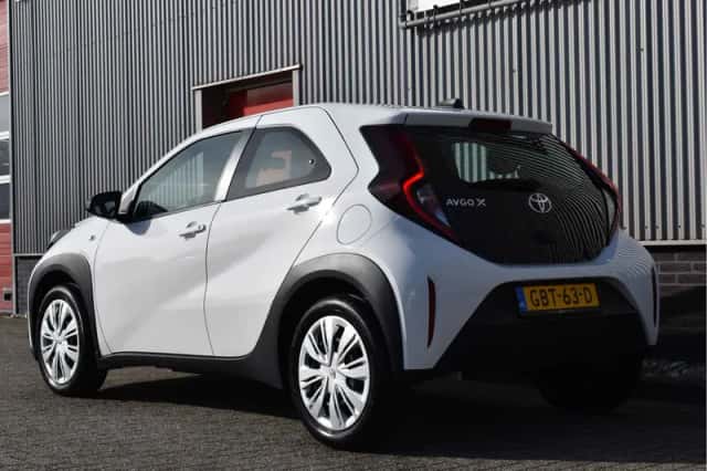 Toyota Aygo X (2024) thumbnail 2