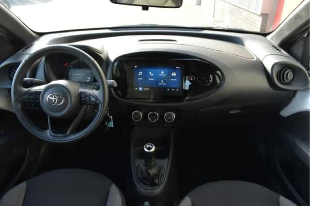 Toyota Aygo X (2024) thumbnail 3