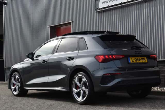 Audi A3 (2021) thumbnail 2