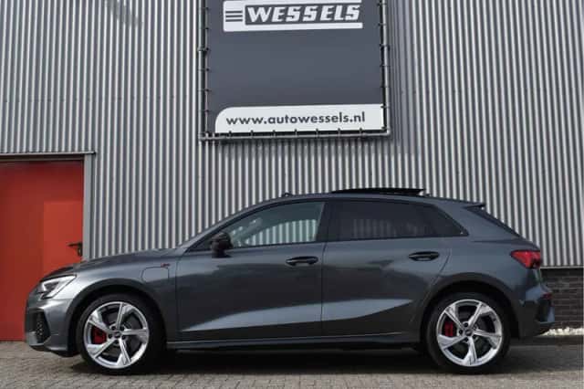 Audi A3 (2021) thumbnail 5