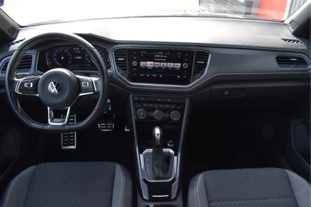 Volkswagen T-Roc (2021) thumbnail 3