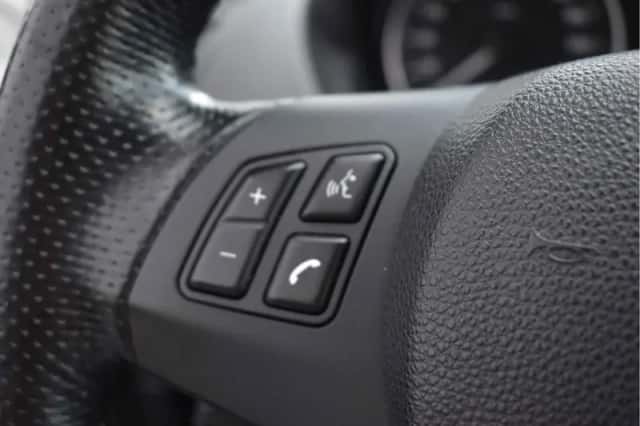 BMW 1-Serie (2011) thumbnail 2