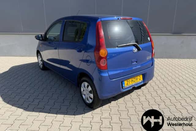 Daihatsu Cuore (2009) thumbnail 3