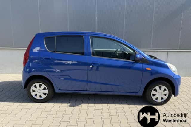 Daihatsu Cuore (2009) thumbnail 6